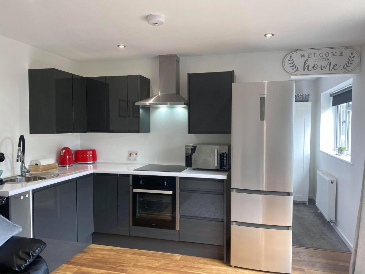 Appartamento Secret Gem 1 Bed Garden Flat Private Luxury Hot Tub Bournemouth Esterno foto