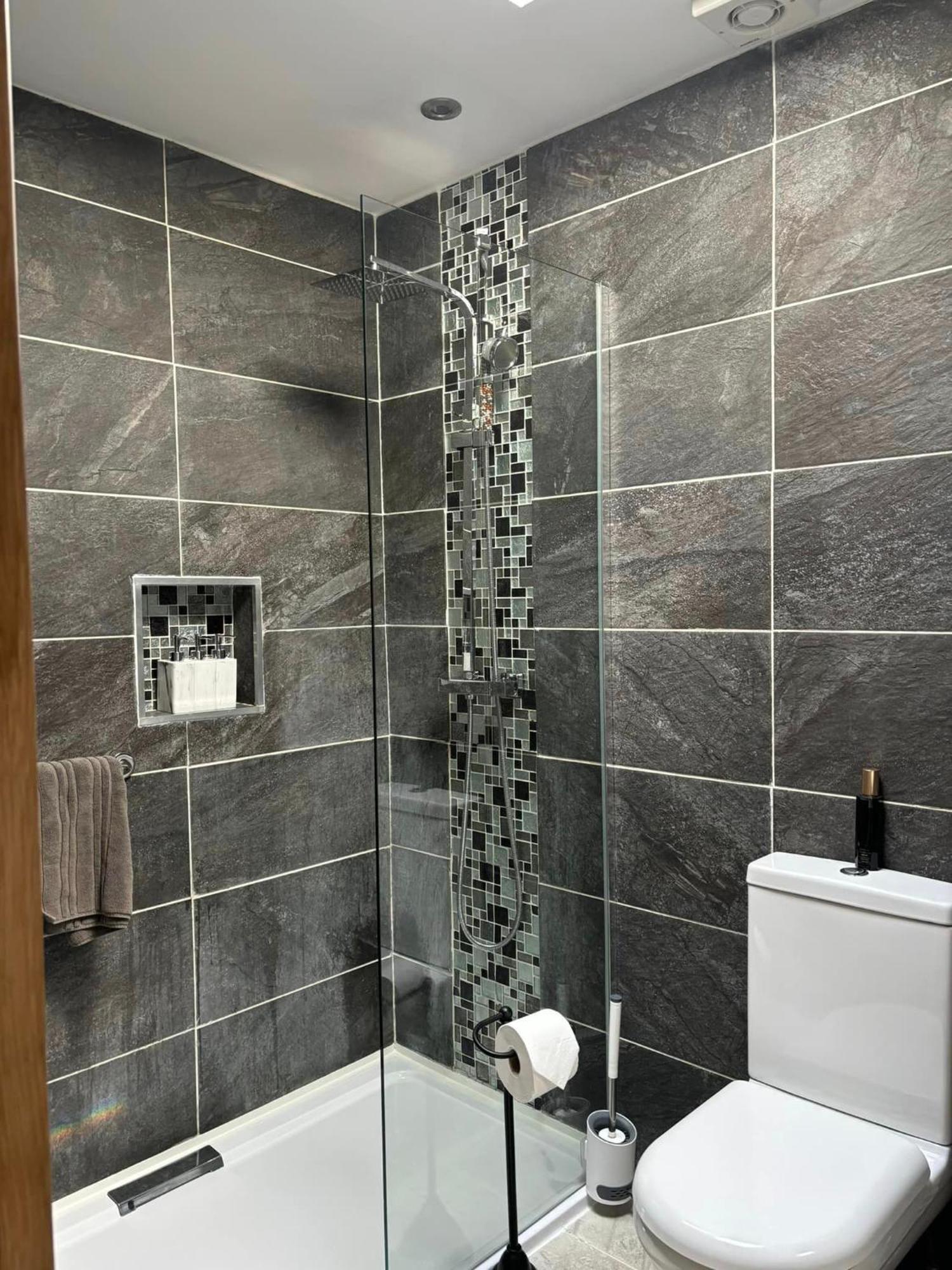 Appartamento Secret Gem 1 Bed Garden Flat Private Luxury Hot Tub Bournemouth Esterno foto